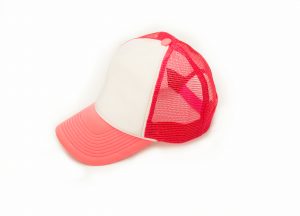Gorra Retro Neón, Frente suave de Espuma Bondeada. 